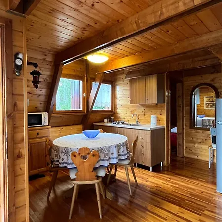 Natura La Taverna Dei 3 Porcellini Chalet