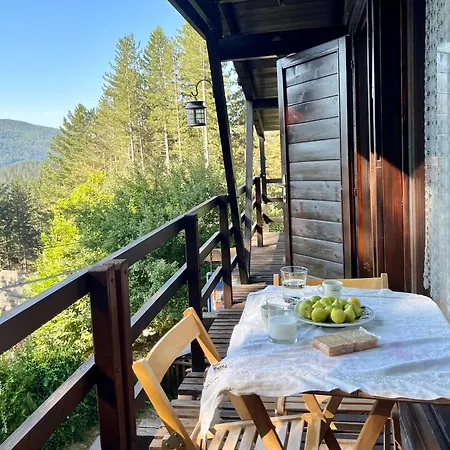Natura La Taverna Dei 3 Porcellini Chalet