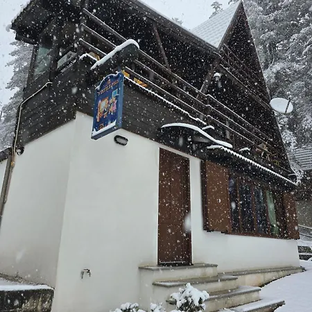 Chalet Natura La Taverna Dei 3 Porcellini Cavaliere (Cosenza)